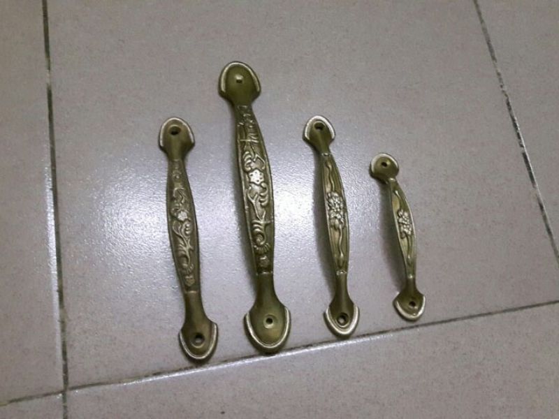 Khóa tay nắm