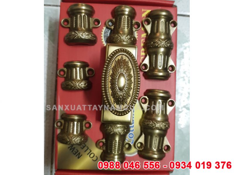 Chốt cửa song hồng