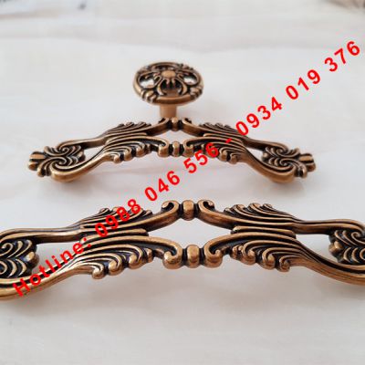 Tay nắm cửa Italy