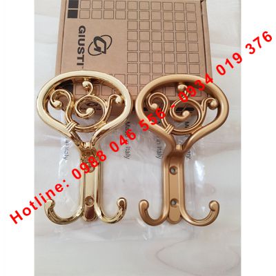 Tay nắm cửa Italy