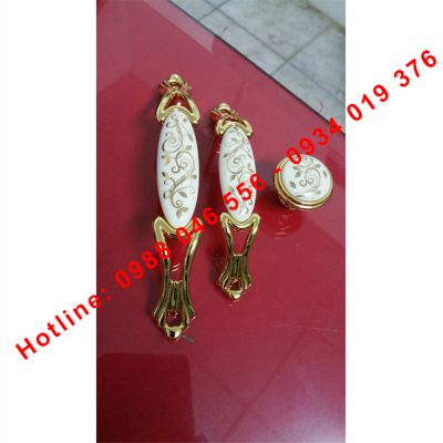 Tay nắm cửa Italy