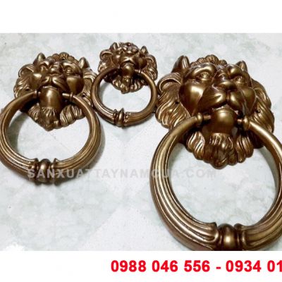 Tay nắm cửa cổng hình sư tử