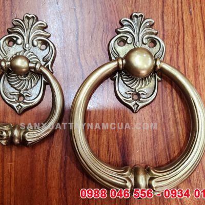 Tay nắm cửa cổng hình sư tử