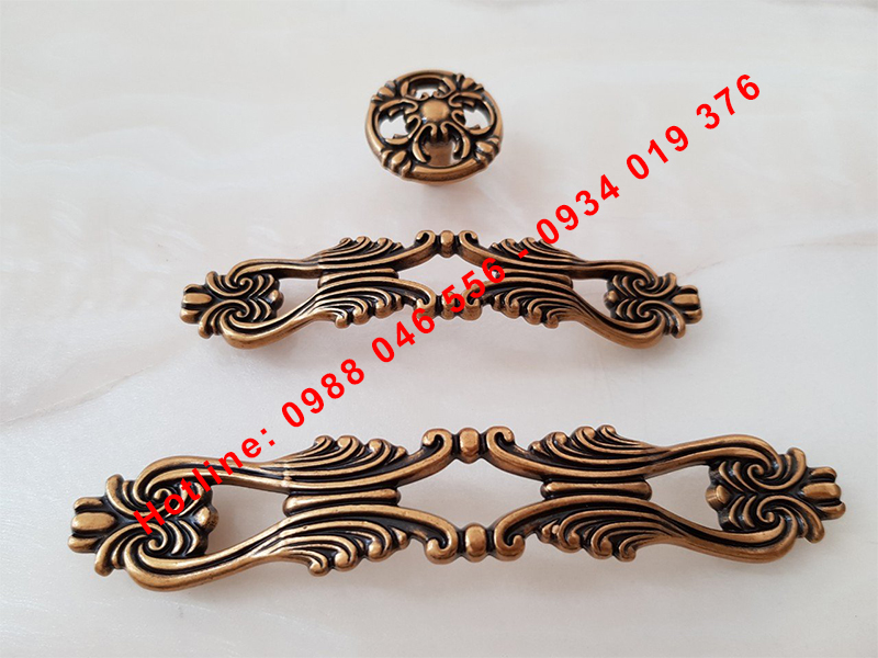 Tay nắm cửa Italy