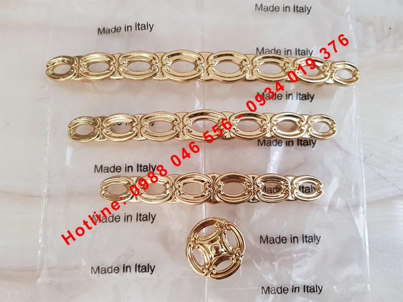 Tay nắm cửa Italy
