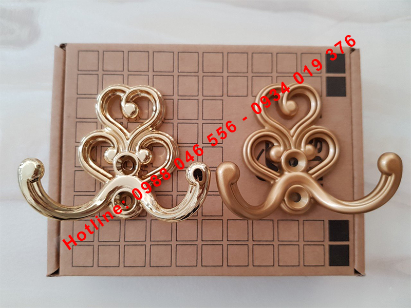 Tay nắm cửa Italy