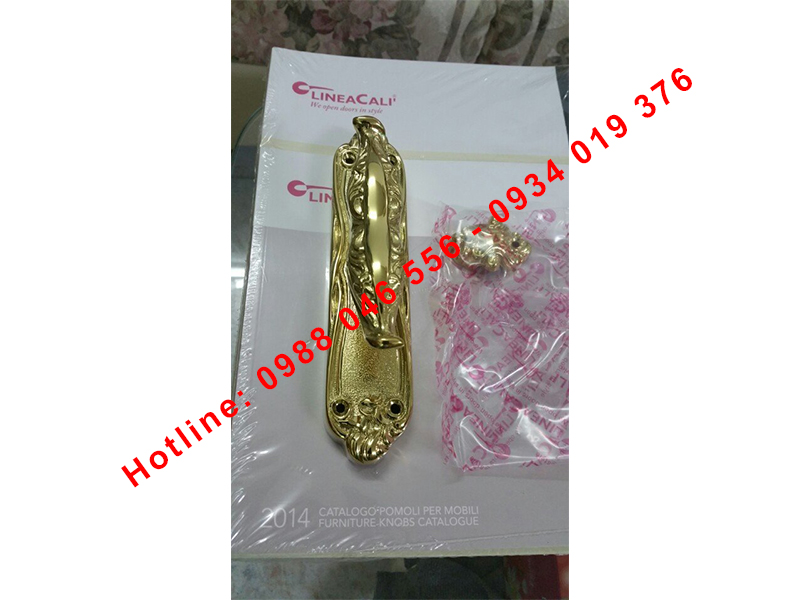 Tay nắm cửa Italy