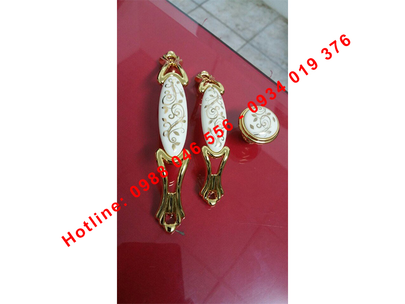 Tay nắm cửa Italy